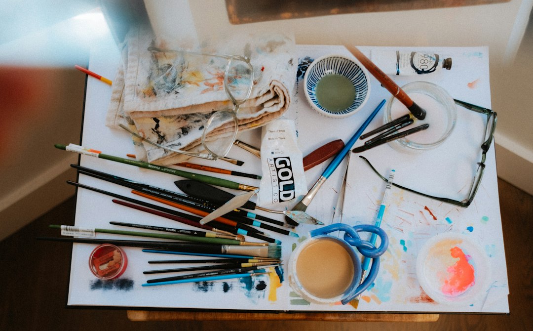 Oppdag Kunst og Håndverk: Kreativitet for Alle
